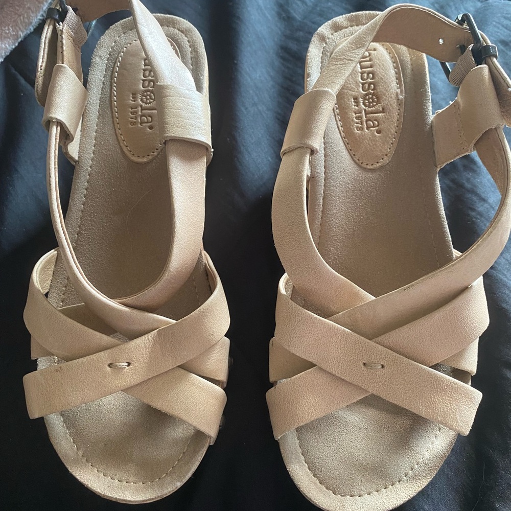Women's Tan Sandals